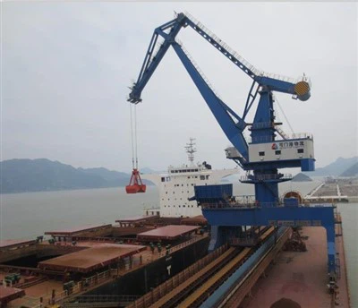 25トンから75トンのコンテナ取り扱いのための持ち上げ能力二重ブームのポータル クレーン