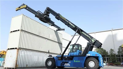 SOCMA 45T 電動コンテナリーチスタッカー コンテナ港湾設備用リチウム電池