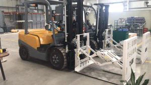 3 プッシュプラー付きのトンフォークリフト