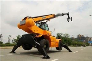 4トン360度回転伸縮式フォークリフト