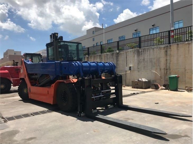 18Ton Telescopic Loader Forklift Work in Container