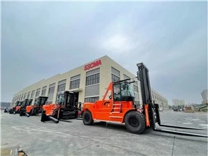 鉄鋼工場で使用する 30T 大型フォークリフト